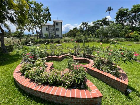 圓形花圃|絕美的5坪幸運草花圃施工 《 花圃設計 《 宜蘭國瑞園。